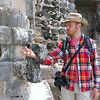 Андрюсикс решил познакомиться поближе со слоником ... Андрюсикс решил познакомиться поближе со слоником