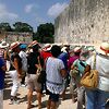 Кажется, перед посещением Чичен-Ицы этих товарищей... Кажется, перед посещением Чичен-Ицы этих товарищей