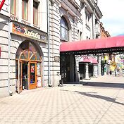 Здесь можно найти и культурные достопримечательнос