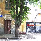 Милиция замаскировалась, так сразу и не увидишь ))