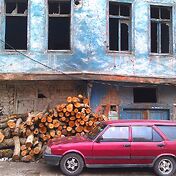 Заглянули чуть подальше, тут же были предупреждены