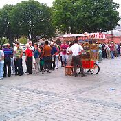В отличие от Голубой мечети, вход в Айя-Софию плат