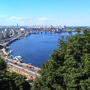 Вид с обзорной площадки на Киев.