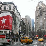 Добрели до Macy's, очень старого и самого большого