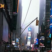Внезапно дошли то Times Square. Как гласит Википед