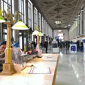Относительно небольшой зал главного почтового терм