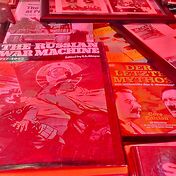 Нацистская палатка с агитматериалами. В ней можно