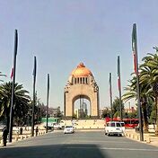 Вот и Монумент Революции (Monumento a la Revolucio