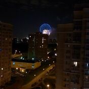 Вечером обнаружили, что из нашего окна видно сразу