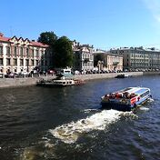 Вода, вода — кругом вода. Всяких каналов, не говор