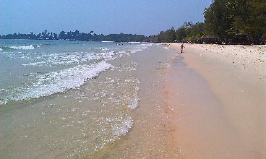 Следующий пляж - Sokha Beach - нам тоже понравился