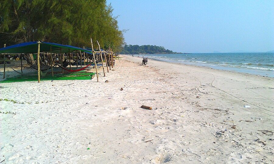 Напоследок, самый дальний пляж, Otres Beach. Вдоль