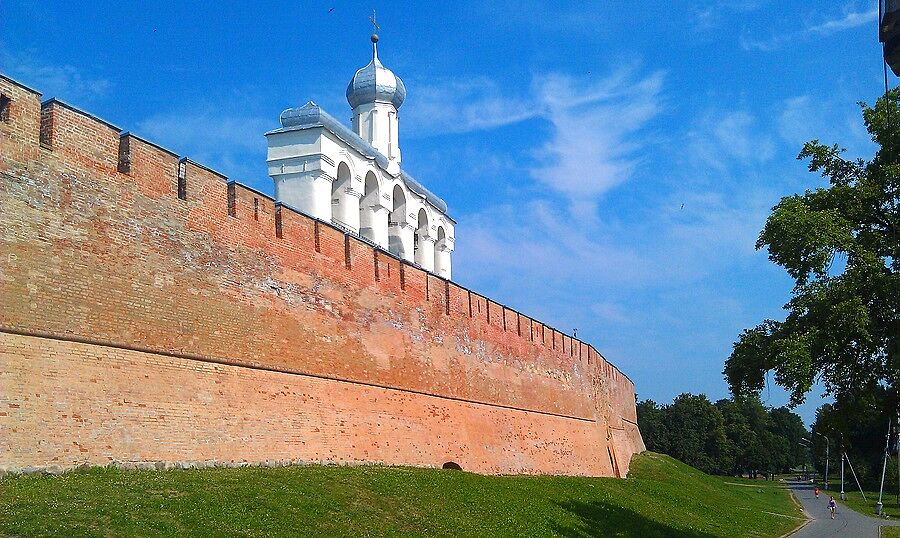 Звонница Софийского собора.