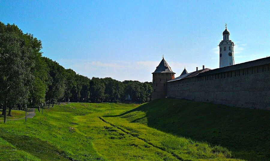 Главная достопримечательность Новгорода - Кремль и