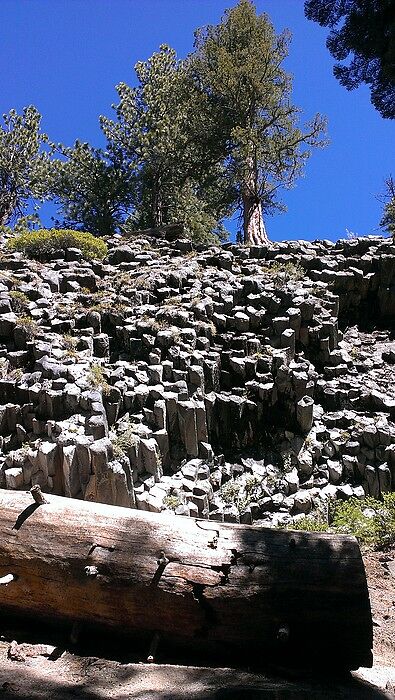 Вот и те самые дьявольские штучки Devil's Postpile