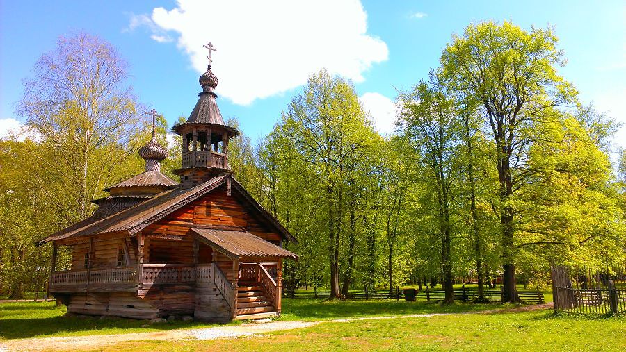 Эта милейшая часовня встречала и провожала колокол