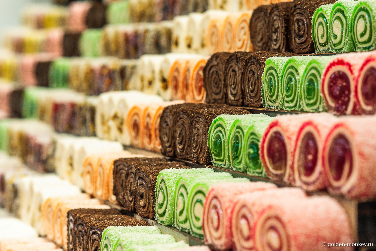 Турецкие сладости – это то, что надо везти домой даже если не предвидится никаких праздников! Лукум, нуга, щербет не оставят равнодушными никого, ммм )) Турецкие сладости – это то, что надо везти домой даже если не предвидится никаких праздников! Лукум, нуга, щербет не оставят равнодушными никого, ммм ))