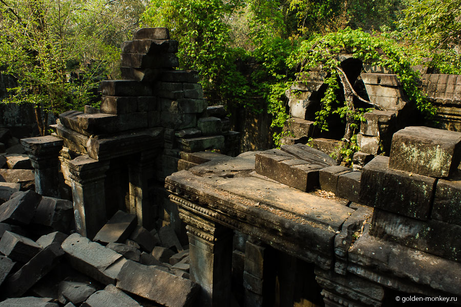 Вполне вероятно, что «нетронутость» Бенг Мелиа и впредь будут преподносить как изюминку данного комплекса, и не станут спешить с ремонтом. Вполне вероятно, что «нетронутость» Бенг Мелиа и впредь будут преподносить как изюминку данного комплекса, и не станут спешить с ремонтом.