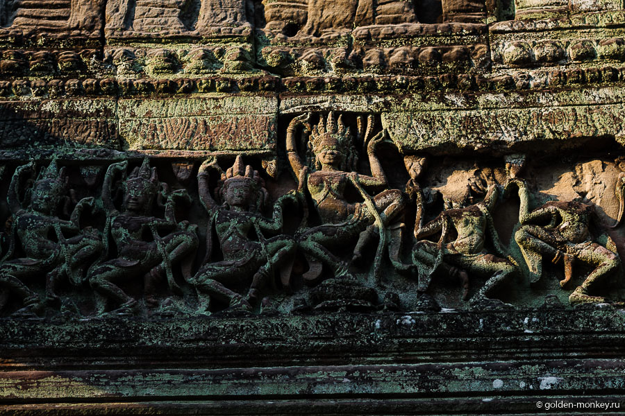 В Пре Кане вы найдете прекрасно сохранившиеся барельефы, которые просто не могут оставить равнодушным, настолько они живые, объемные и колоритные. Кстати, здесь тоже есть свой «Зал Танцовщиц». В Пре Кане вы найдете прекрасно сохранившиеся барельефы, которые просто не могут оставить равнодушным, настолько они живые, объемные и колоритные. Кстати, здесь тоже есть свой «Зал Танцовщиц».