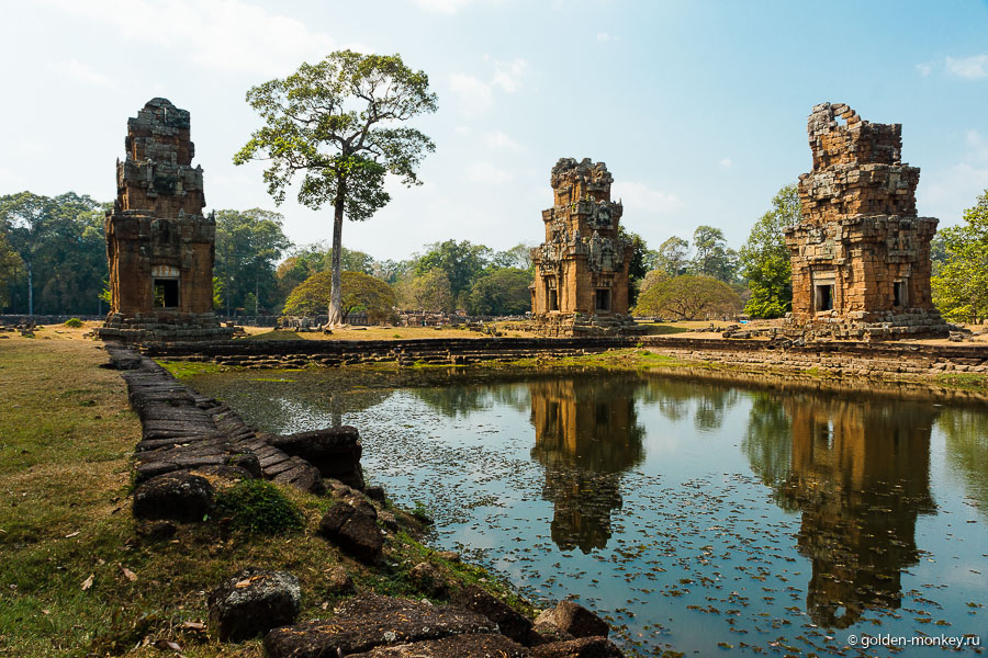 Рекомендую фотографировать прасаты Суор Прат на фоне находящегося за ними водоема – так они выглядят намного эффектнее. Рекомендую фотографировать прасаты Суор Прат на фоне находящегося за ними водоема – так они выглядят намного эффектнее.
