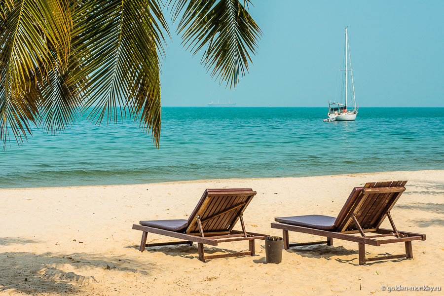 Пляж Победы сравнительно небольшой и весьма уютный ввиду наличия на нем весьма обильной растительности. Пляж Победы сравнительно небольшой и весьма уютный ввиду наличия на нем весьма обильной растительности.