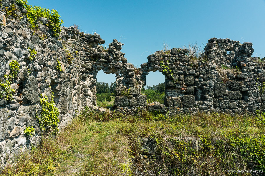 Крепость Гонио, достопримечательность неподалеку от Батуми