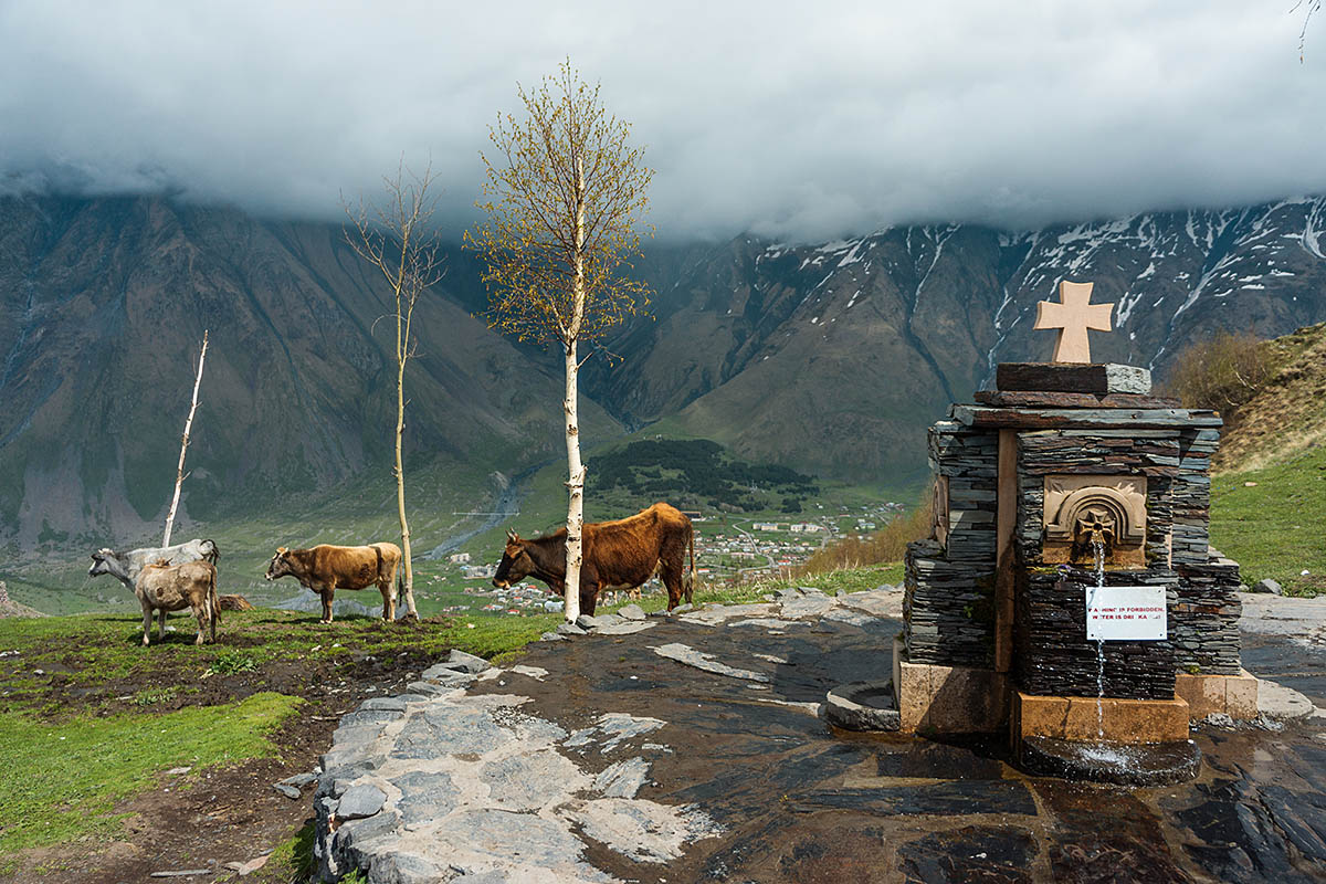 Грузия, Гергетская церковь, святой источник