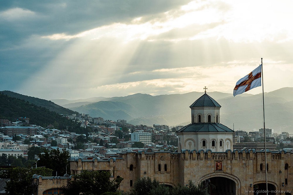 Тбилиси, собор Цминда Самеба Тбилиси, собор Цминда Самеба