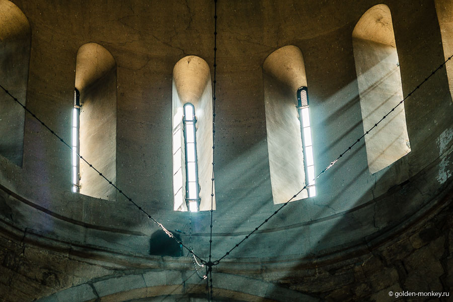 В целом храм производит весьма приятное впечатления, оставляя после себя чувство умиротворения. В целом храм производит весьма приятное впечатления, оставляя после себя чувство умиротворения.