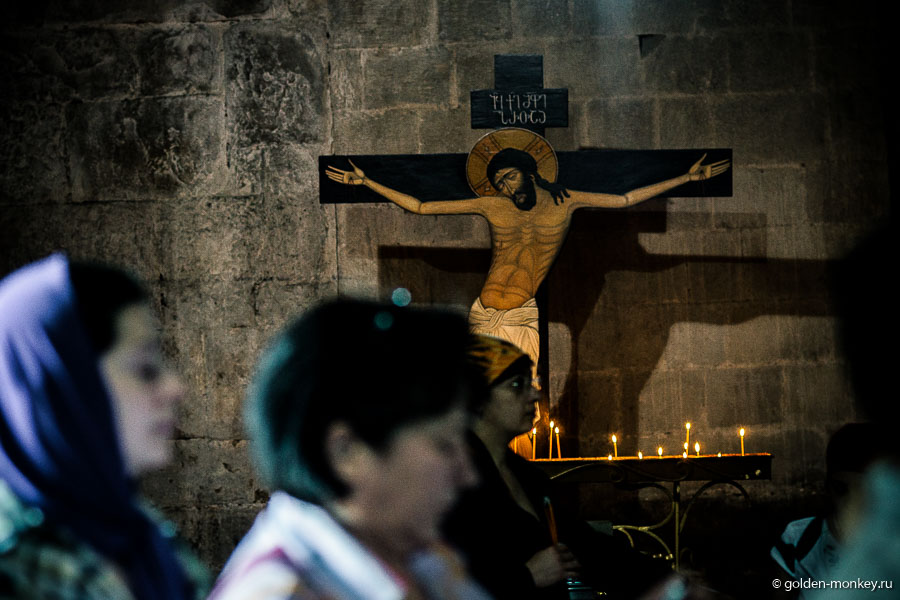 Светицховели не единожды подвергался не только разрушениям, но и реставрационным работам, но большая часть фресок на сегодняшний день не сохранилась. Светицховели не единожды подвергался не только разрушениям, но и реставрационным работам, но большая часть фресок на сегодняшний день не сохранилась.
