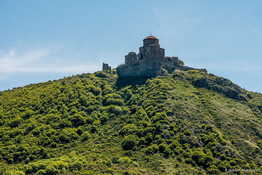 Пешком до храма можно дойти за час, если есть желание и силы )) Пешком до храма можно дойти за час, если есть желание и силы ))