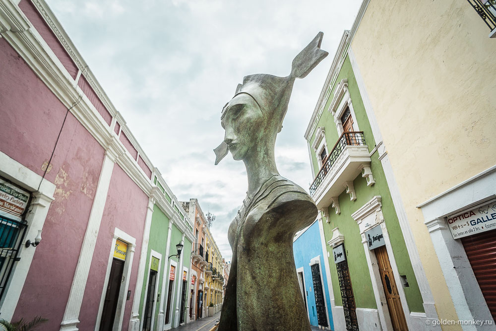 Кампече, скульптура на улице Кампече, скульптура на улице