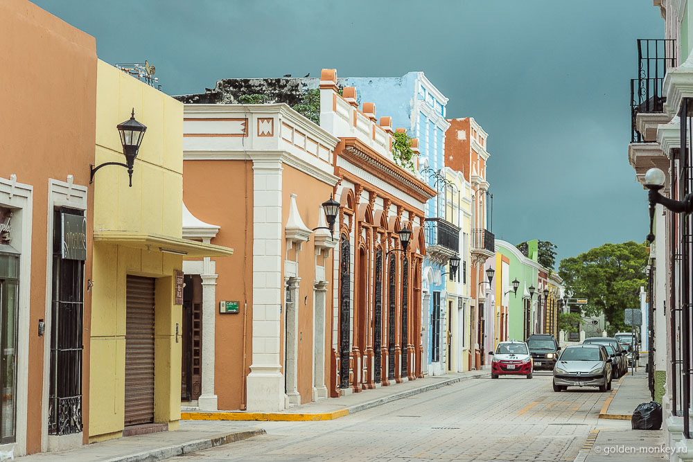 Кампече, яркие улочки старого города Кампече, яркие улочки старого города