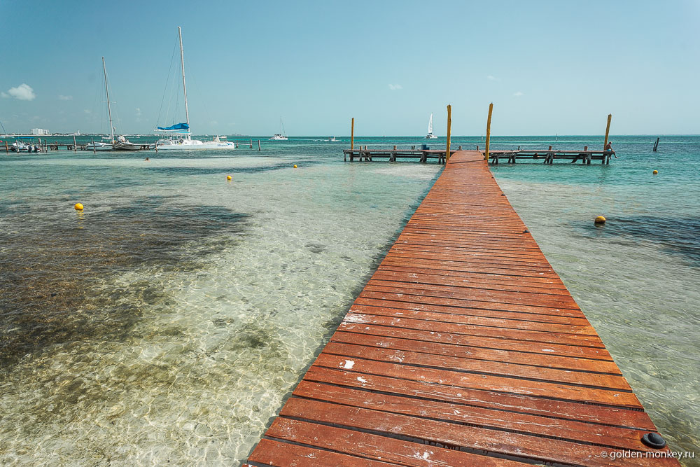 Канкун, пирс на пляже Линда Канкун, пирс на пляже Линда