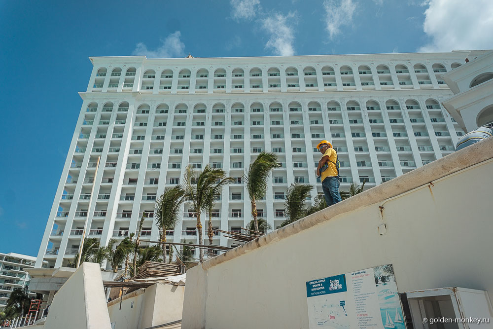 Канкун, стройка на пляже Караколь Канкун, стройка на пляже Караколь