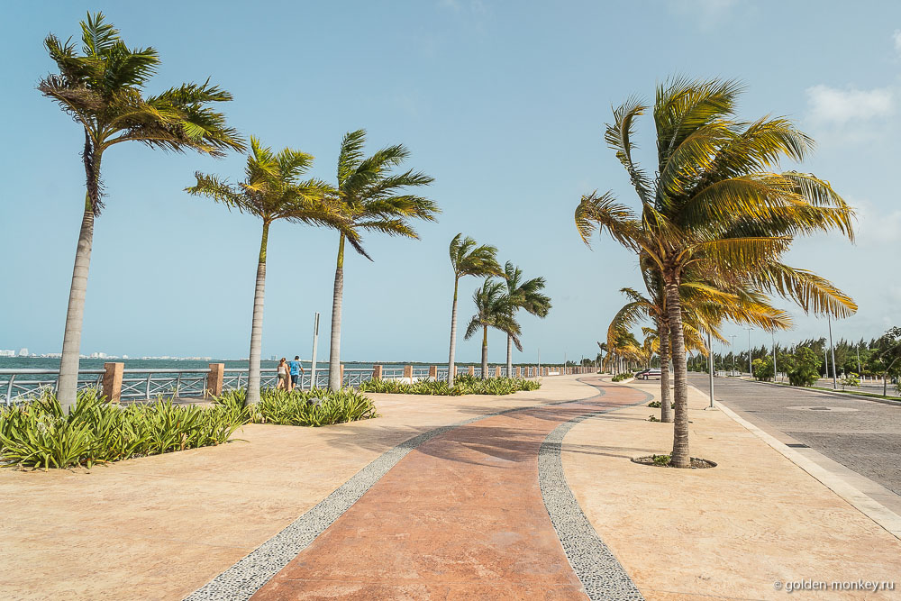 Канкун, малекон (набережная Ничупте) Канкун, малекон (набережная Ничупте)