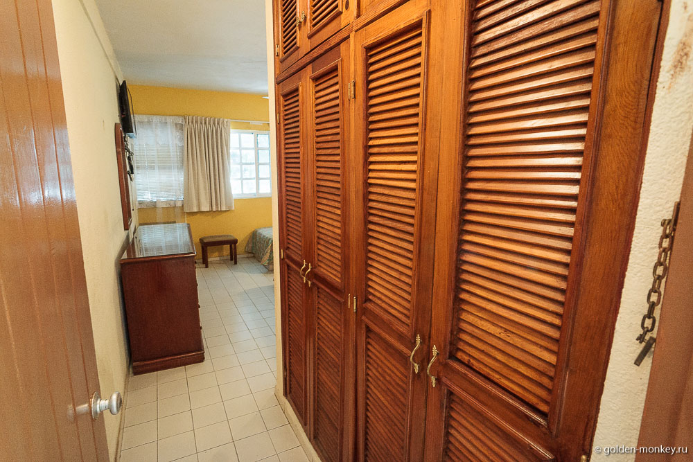 Канкун, Hotel Cancun Rosa, шкаф Канкун, Hotel Cancun Rosa, шкаф