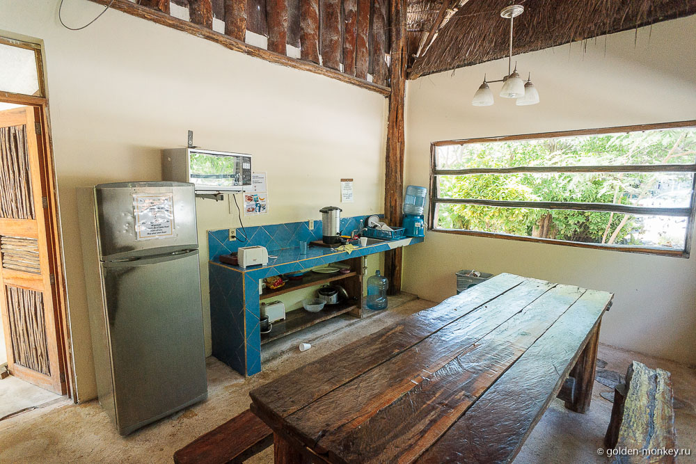 Канкун, бюджетный Hotel & Hostal El Meson de Tulum, общая кухня Канкун, бюджетный Hotel & Hostal El Meson de Tulum, общая кухня