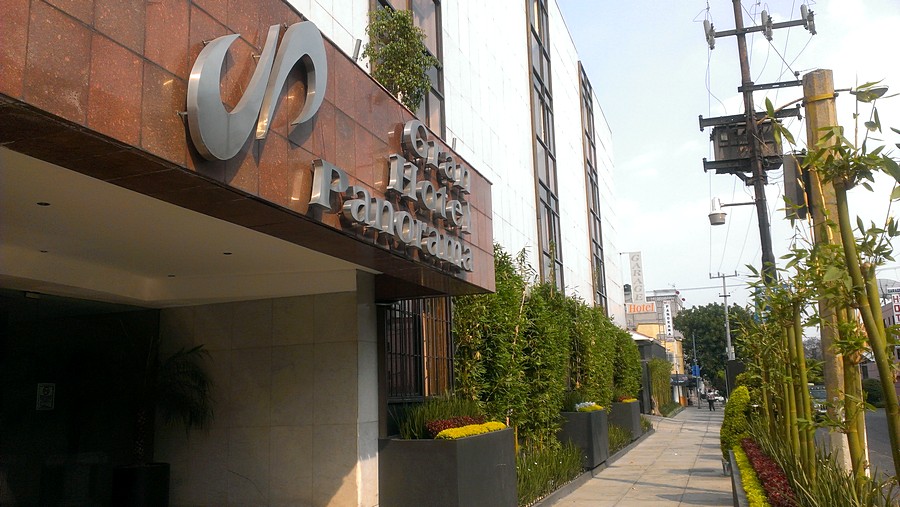 Вывеска Hotel Panorama Mexico