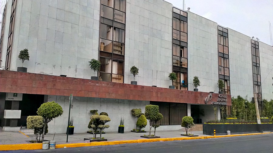 Еще один вид на здание отеля Hotel Panorama Mexico