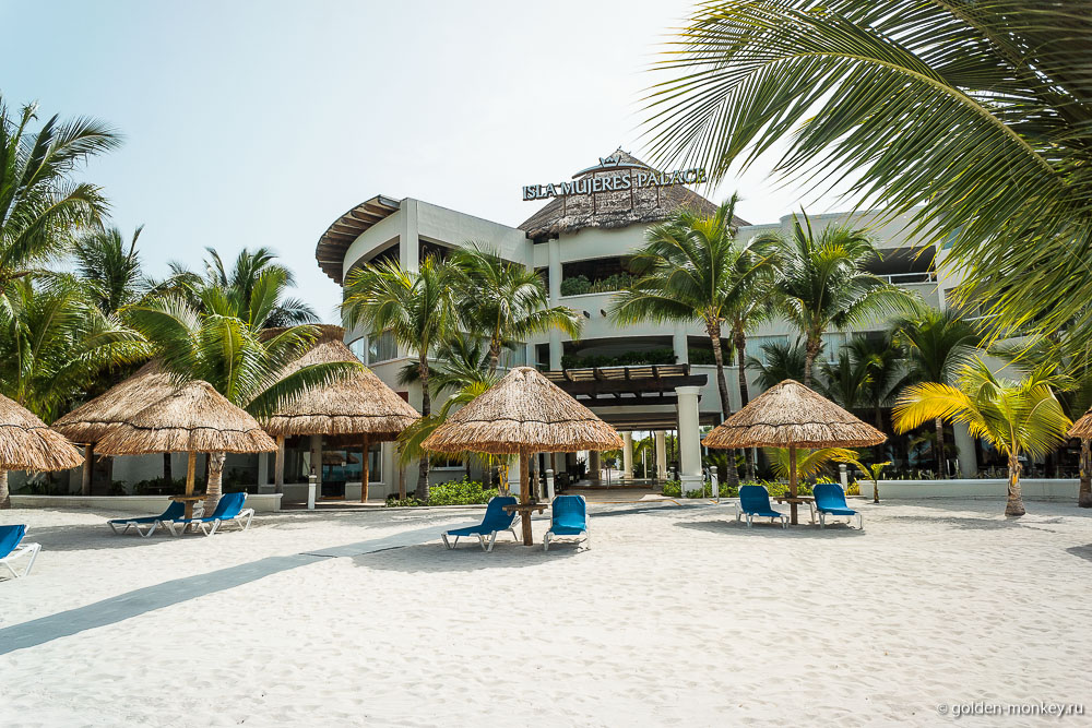 остров Женщин, очередной пустующий отель остров Женщин, очередной пустующий отель