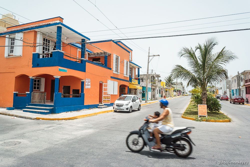 остров Женщин, центральная улочка остров Женщин, центральная улочка