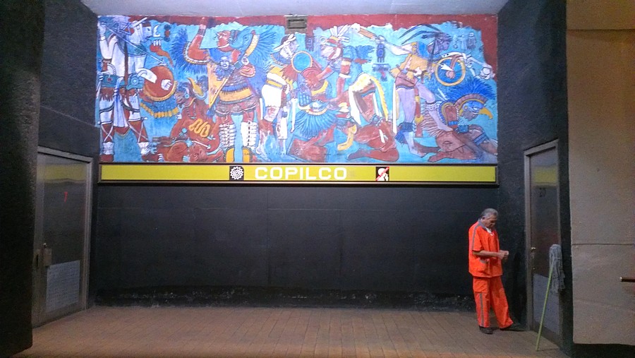 Искусстов по-мекискански Метро Мехико