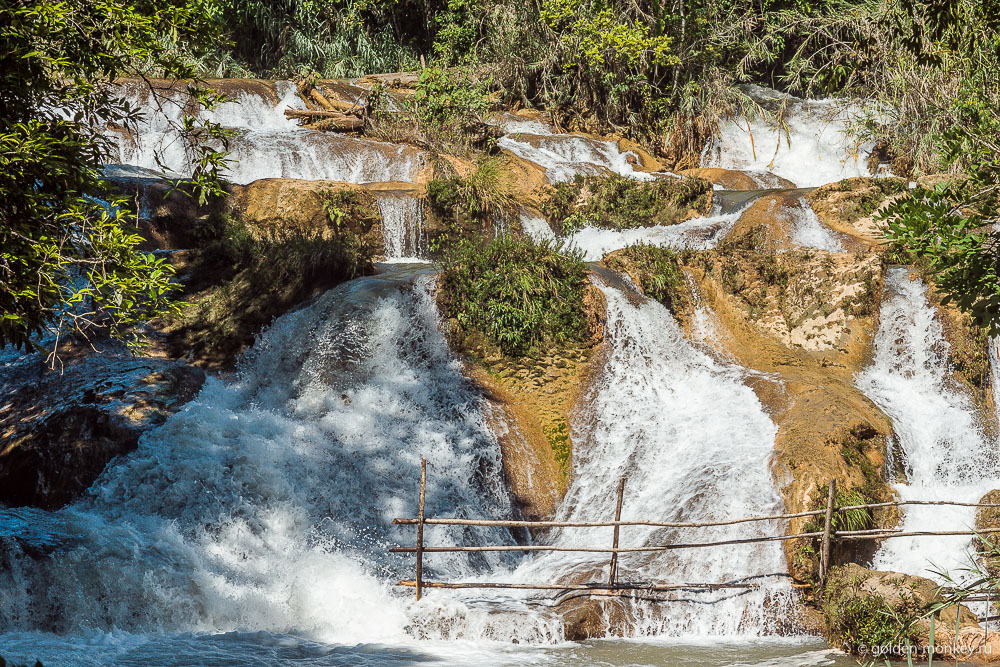 Паленке, каскад Агуа-Асуль, вид с мирадора Паленке, каскад Агуа-Асуль, вид с мирадора