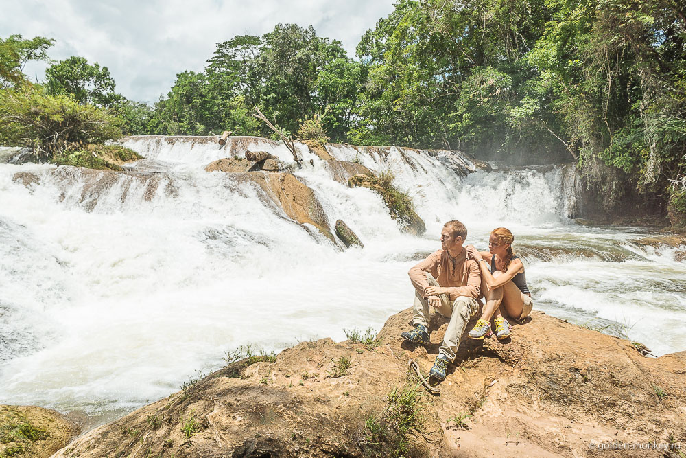 Шеболдасик и Андрюсикс на водопадах Агуа-Асуль Шеболдасик и Андрюсикс на водопадах Агуа-Асуль