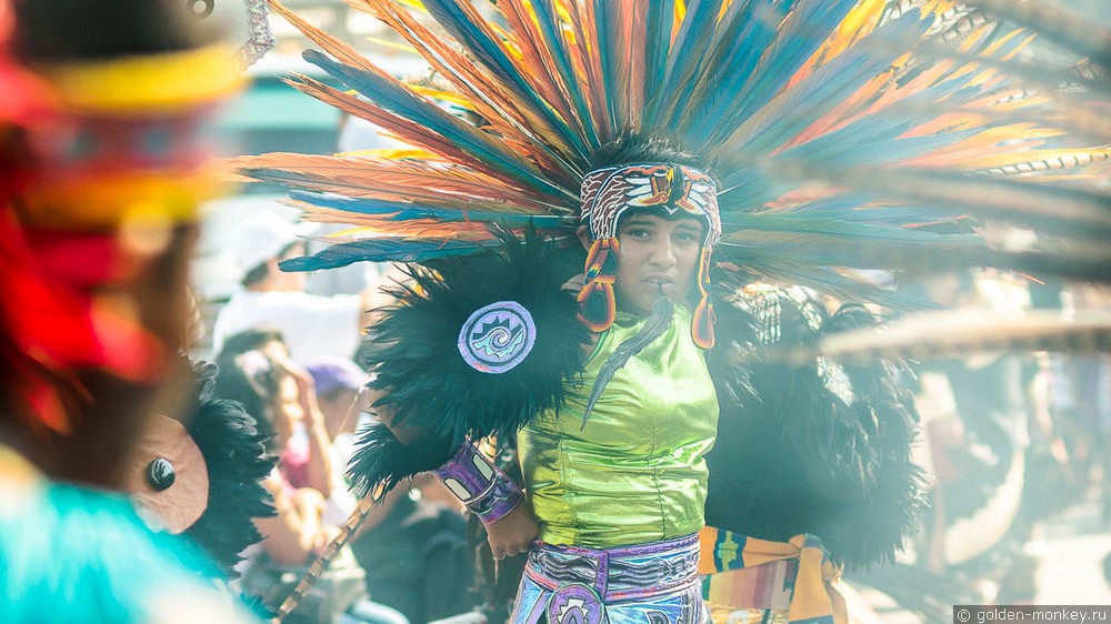 Мехико, парад в честь Марии Гваделупской, индейцы Мехико, парад в честь Марии Гваделупской, индейцы