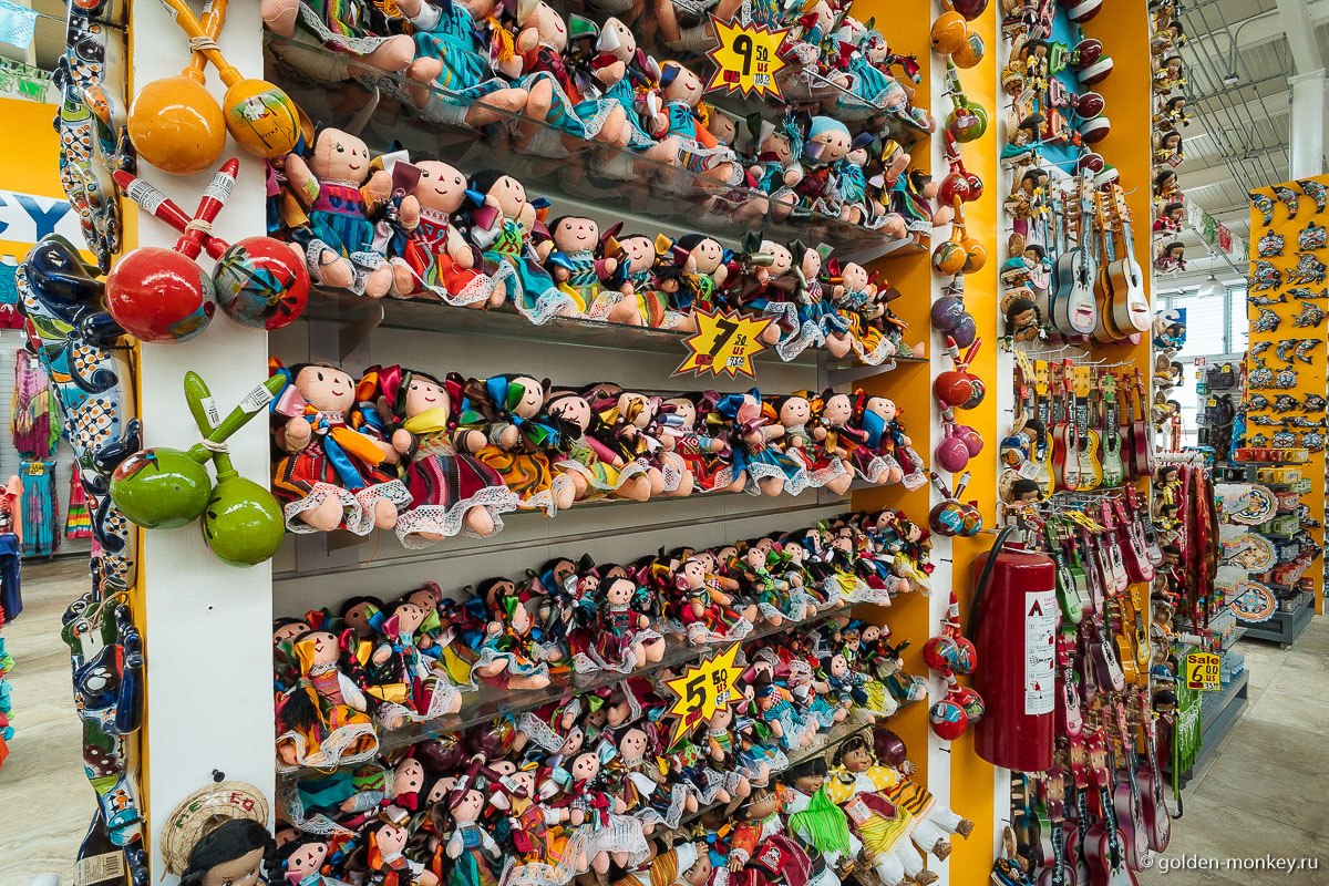 Плайя-дель-Кармен, сувенирный магазин на Пятой авеню Плайя-дель-Кармен, сувенирный магазин на Пятой авеню