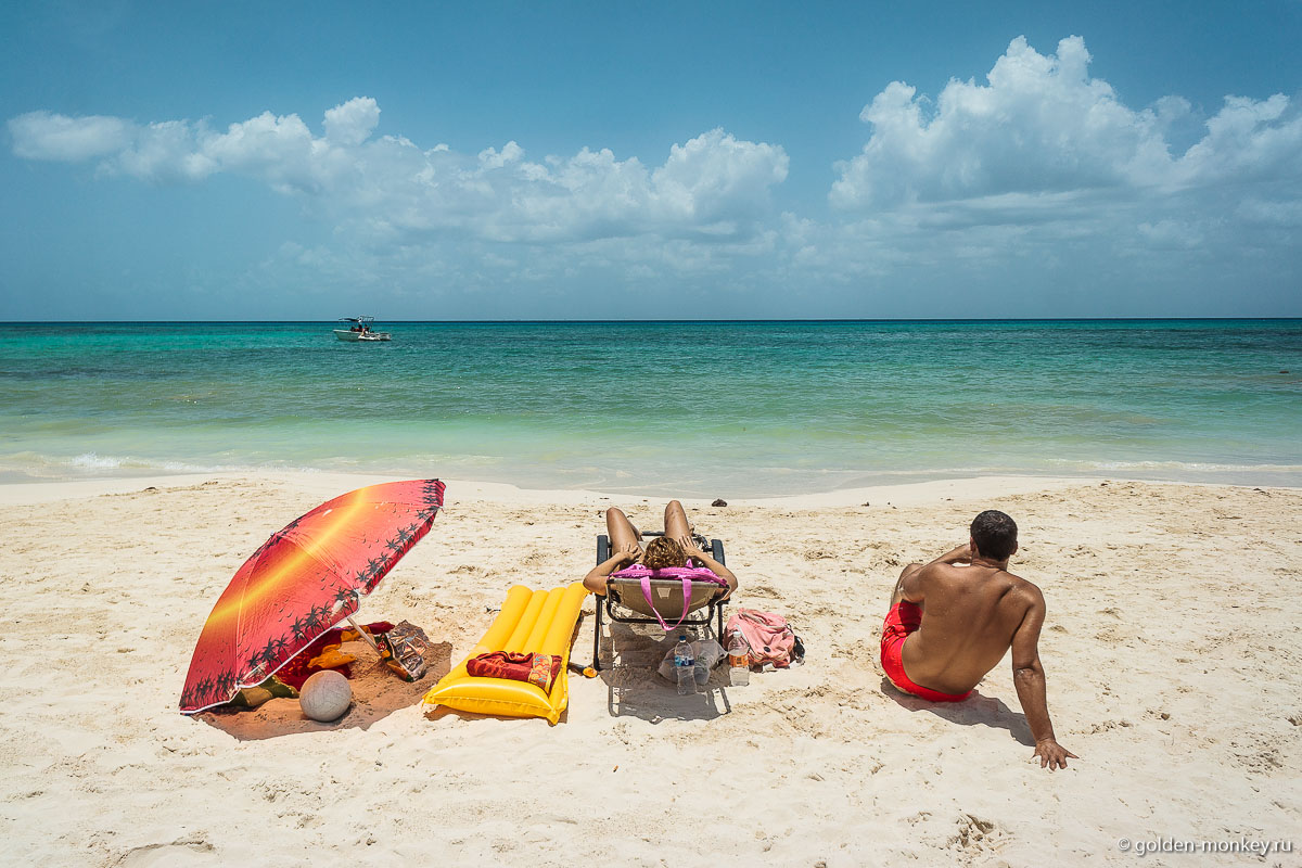 Плайя-дель-Кармен, отдыхающие на пляже Плайя-дель-Кармен, отдыхающие на пляже