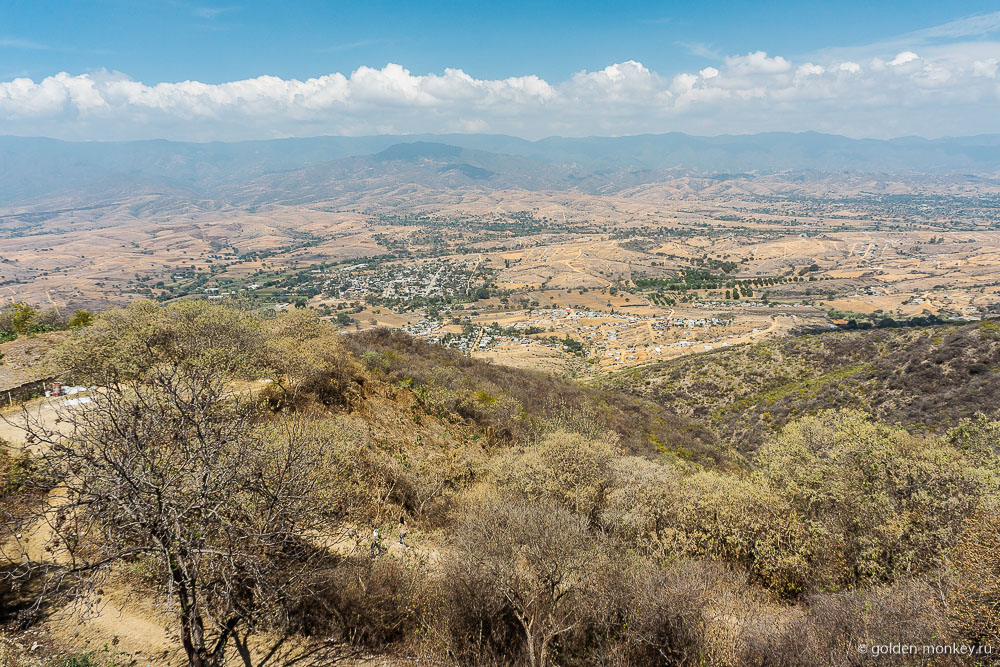 Монте-Альбан, панорамный вид Монте-Альбан, панорамный вид