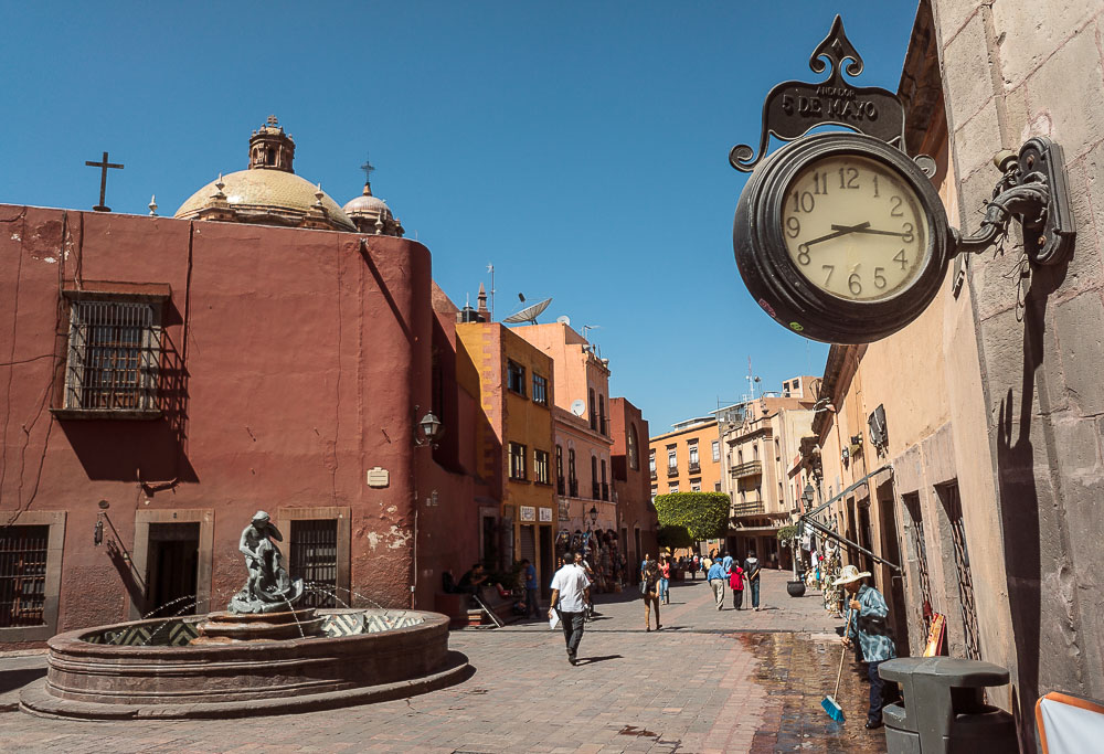 Сантьяго-де-Керетаро, улица 5-го Мая Сантьяго-де-Керетаро, улица 5-го Мая